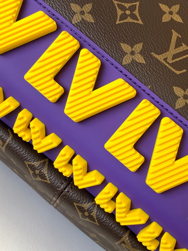 LV Backpack(AAA)-082