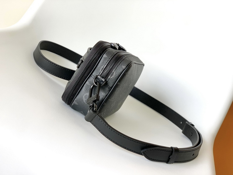 LV Handbags AAAA(Men)-185