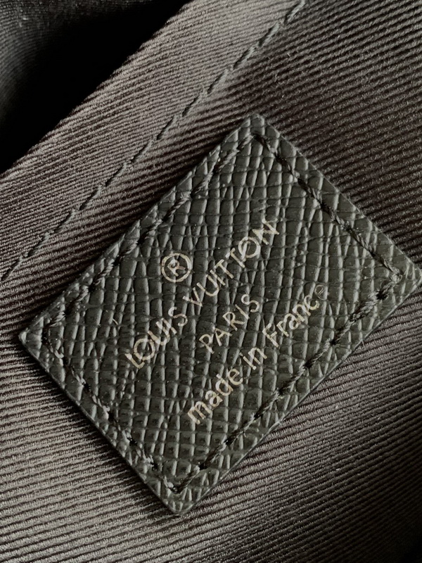 LV Handbags AAAA(Men)-190