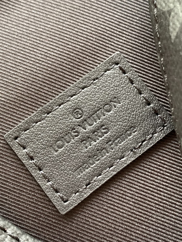 LV Handbags AAA(Men)-205