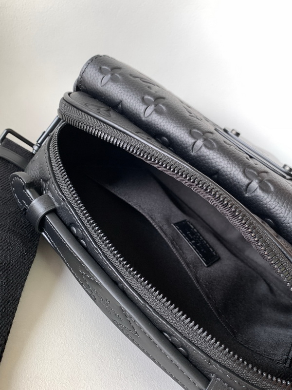 LV Handbags AAA(Men)-257