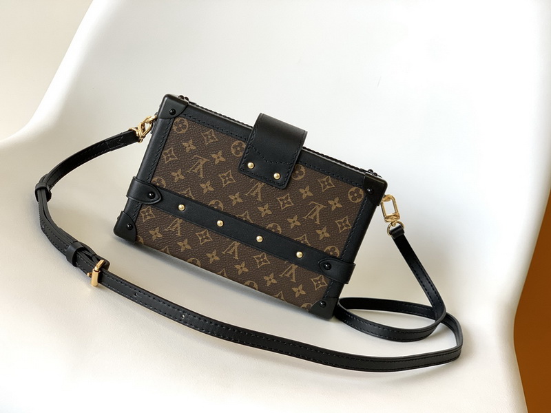 LV Handbags AAA(Women)-674