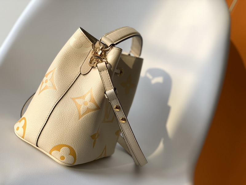 LV Handbags AAA(Women)-758