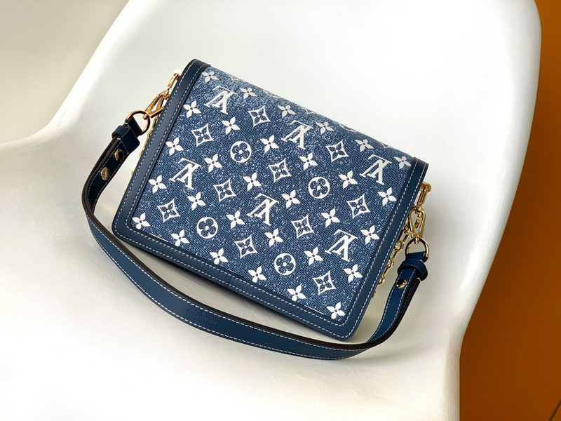 LV Handbags AAA(Women)-832