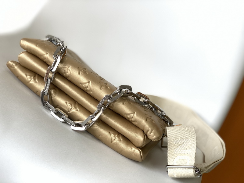 LV Handbags AAA(Women)-930