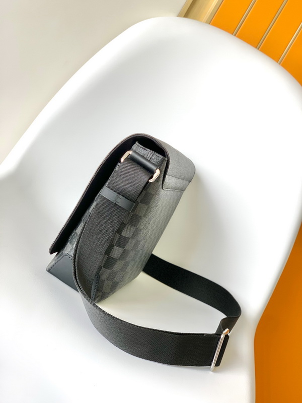 LV Handbags AAA(Men)-284