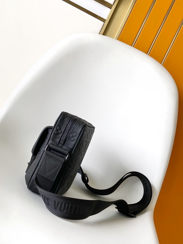 LV Handbags AAA(Men)-289