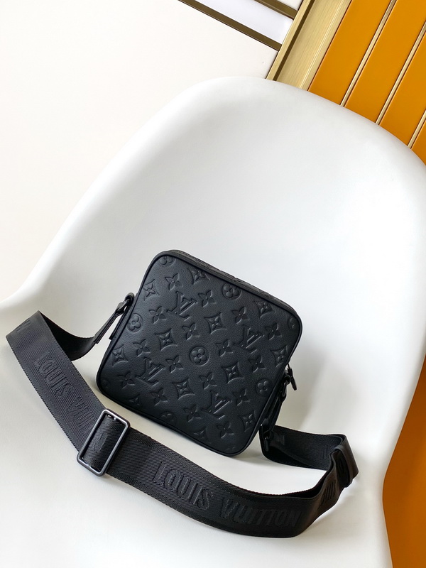 LV Handbags AAA(Men)-289