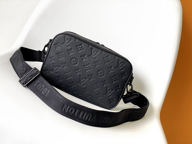 LV Handbags AAA(Men)-296