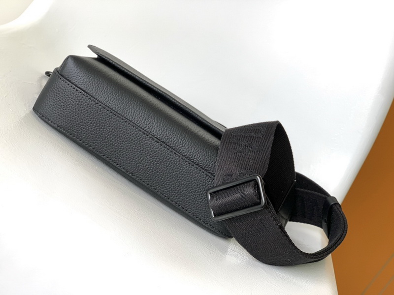 LV Handbags AAA(Men)-312