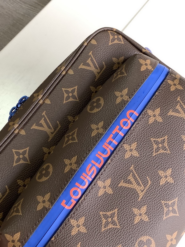 LV Handbags AAA(Men)-318