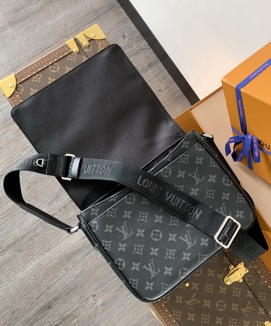 LV Bag-NFC(AAA)-112