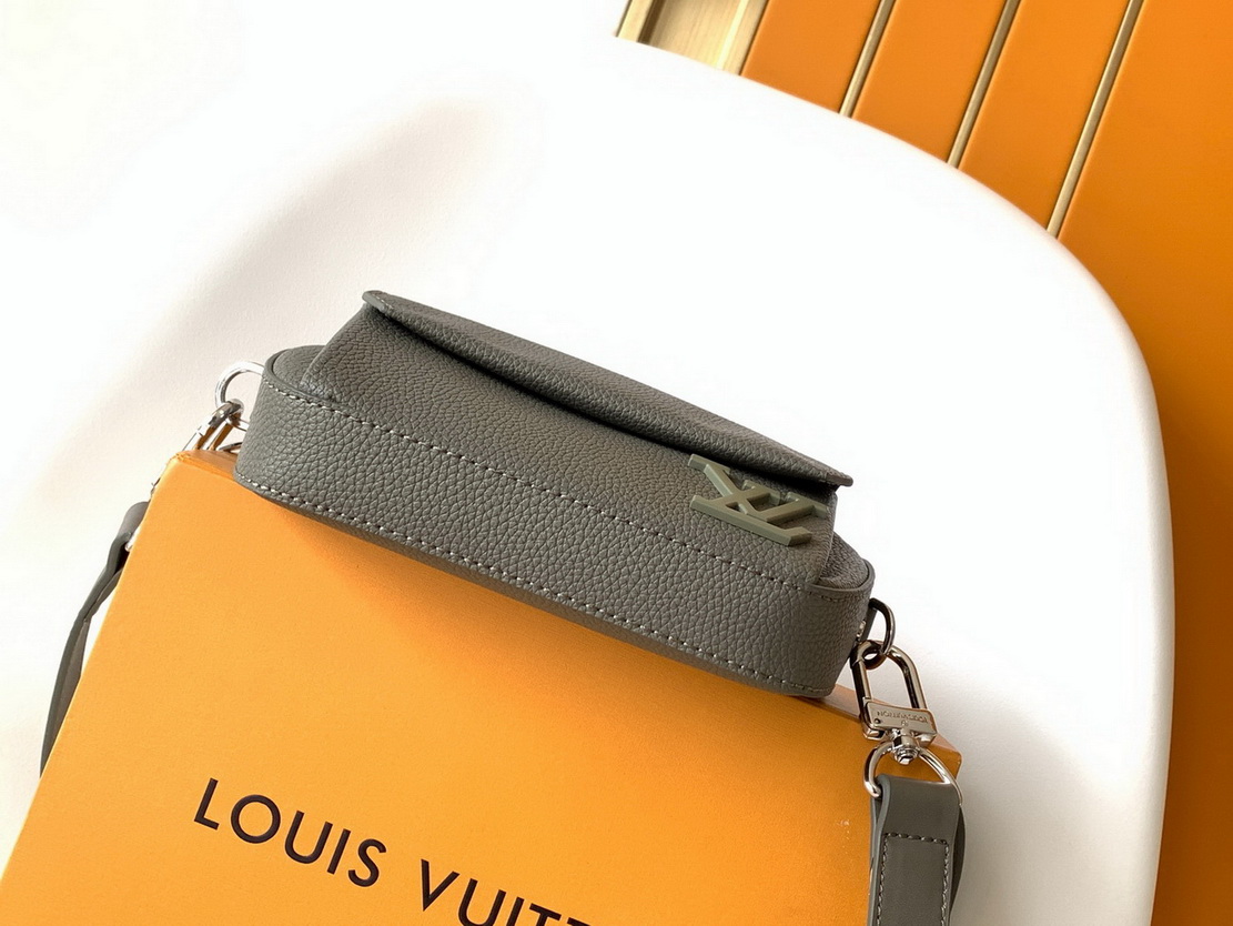 LV Bag-NFC(AAA)-127