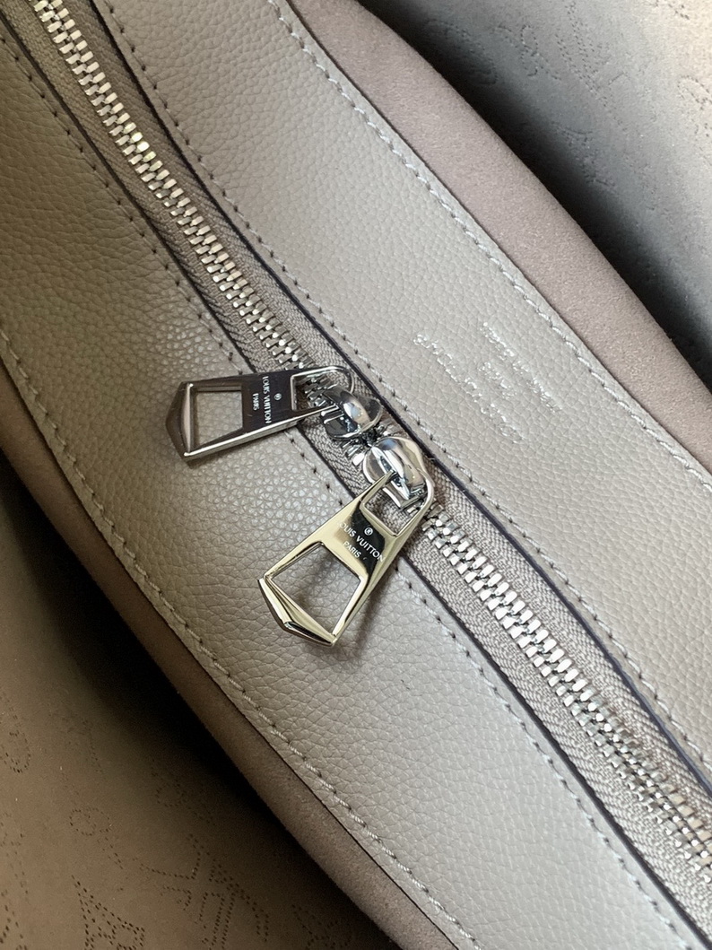 LV Bag-NFC(AAA)-538