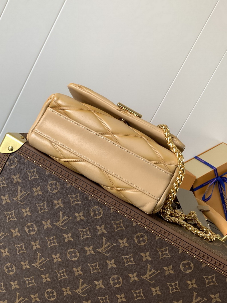 LV Bag-NFC(AAA)-645