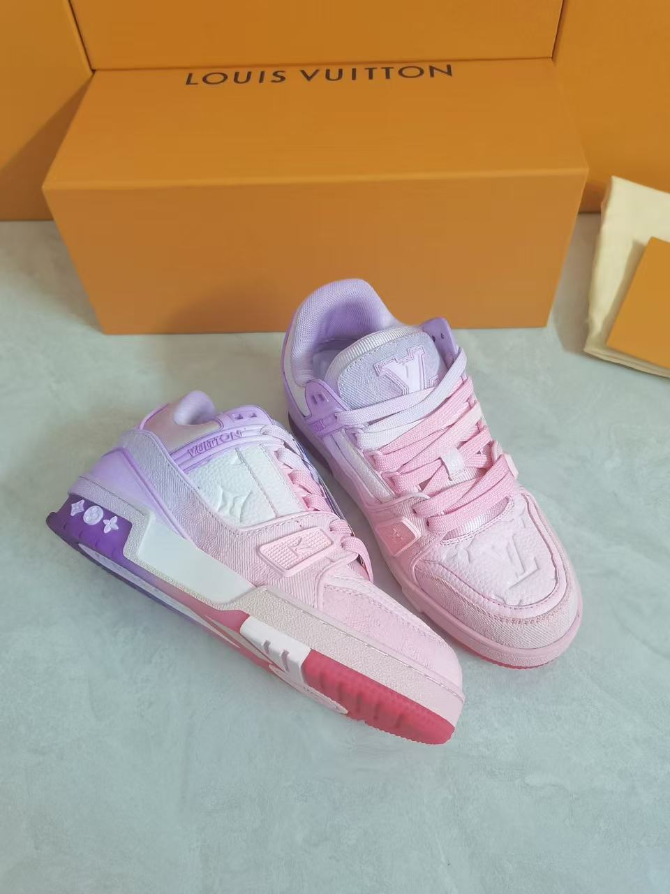 LV Shoes(AAA)-1075