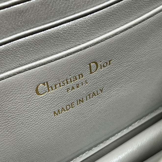 Dior Handbags AAA(Women)-184