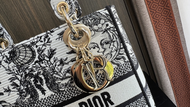 D*or handbags aaa(women)-711