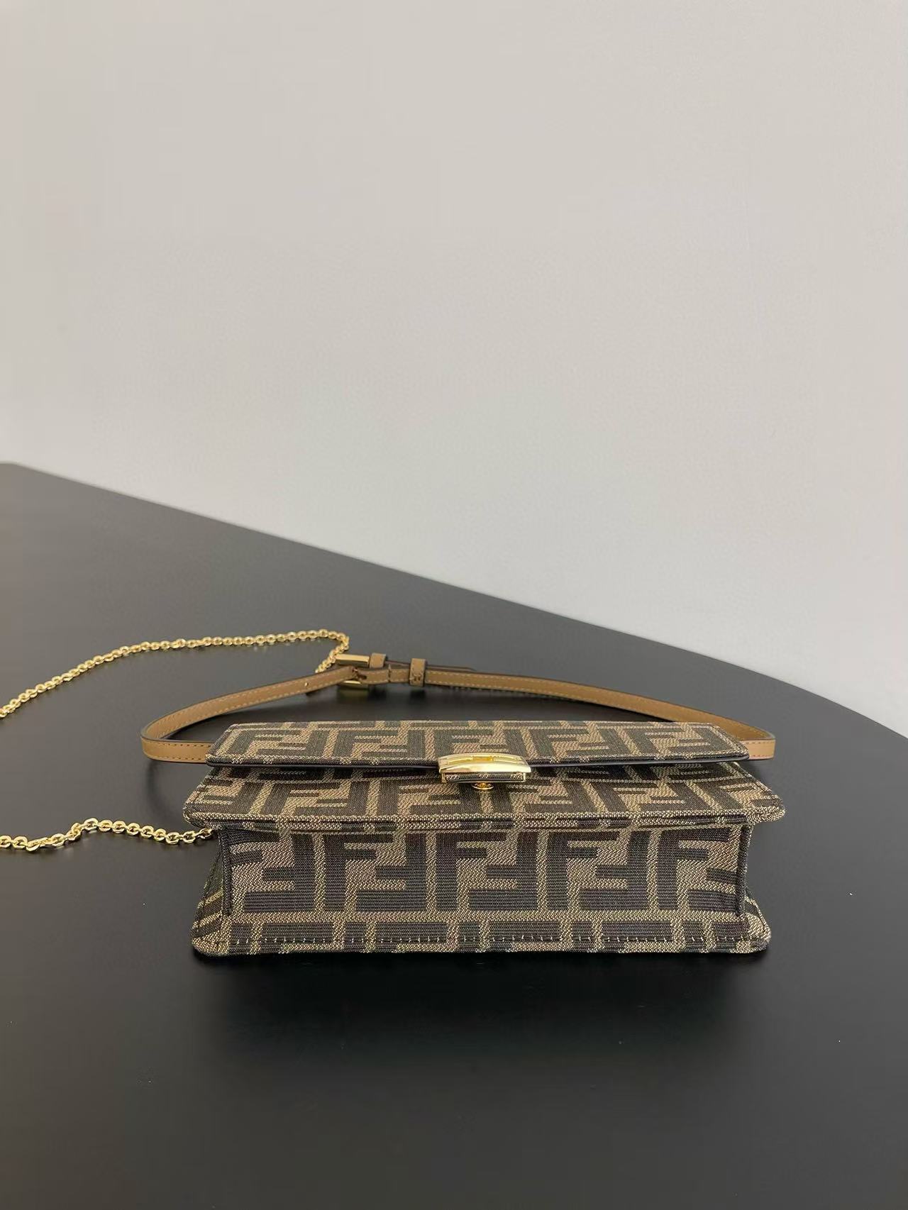 F**di handbags aaa(women)-014