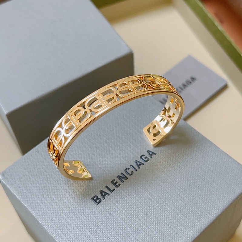 Ba*len*cia*ga bracelet-014