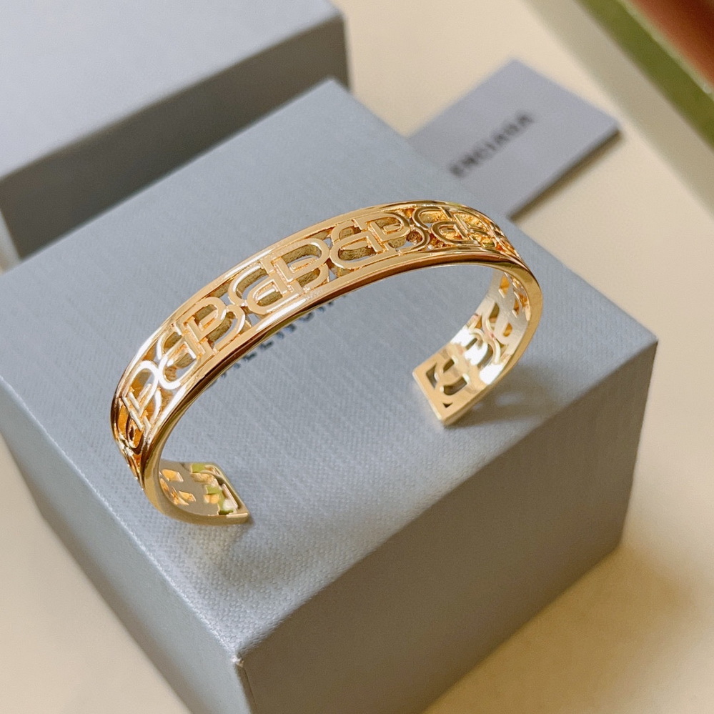 Ba*len*cia*ga bracelet-014