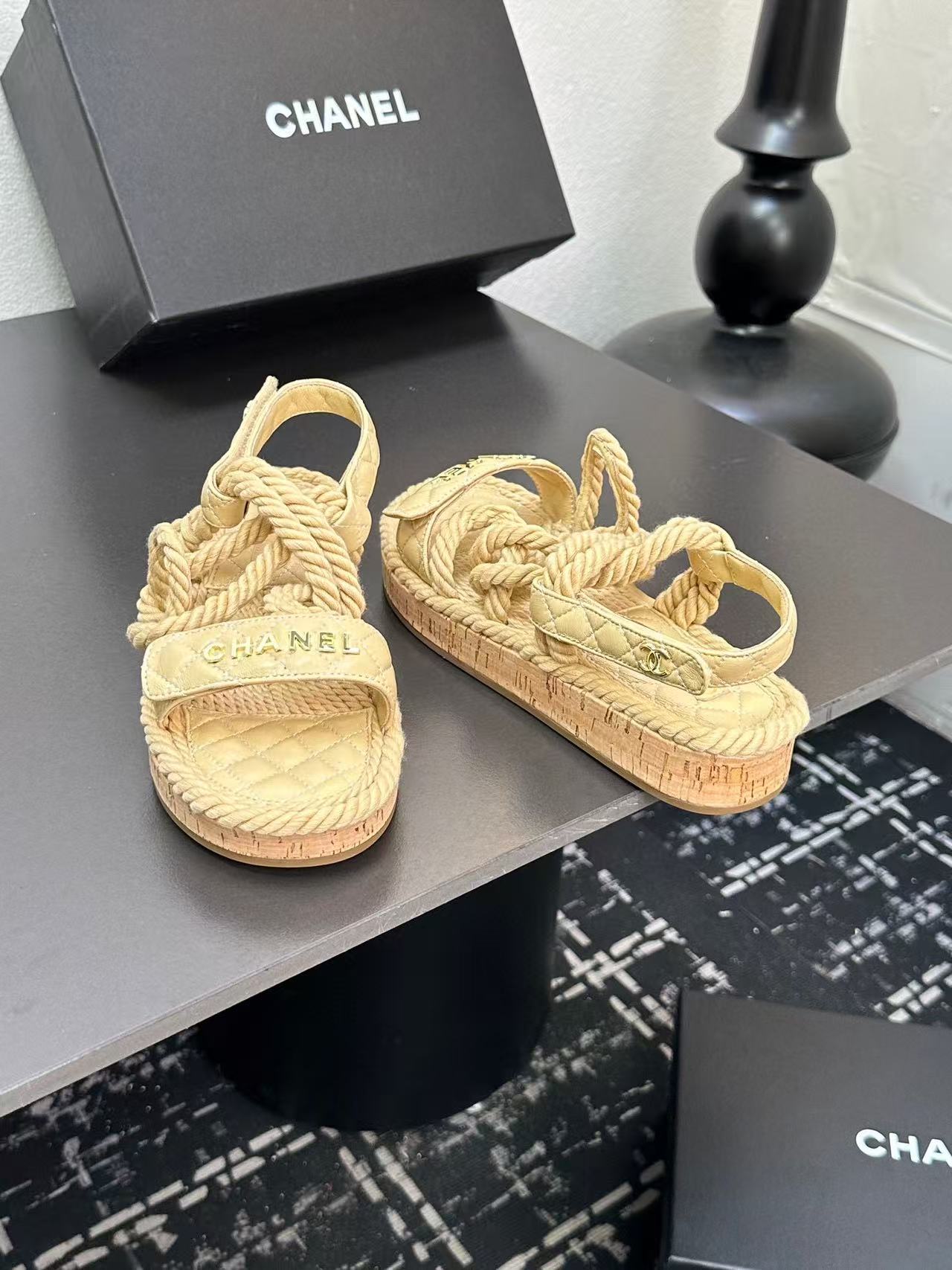 Ch*el slippers women(aaa)-022