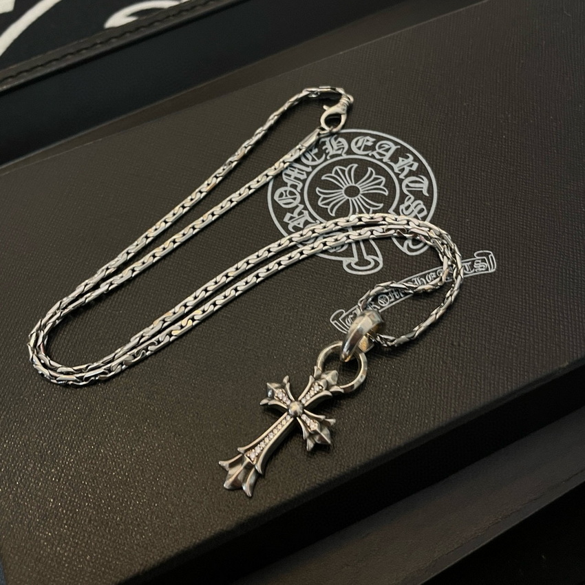 Ch**me He**ts necklace-029