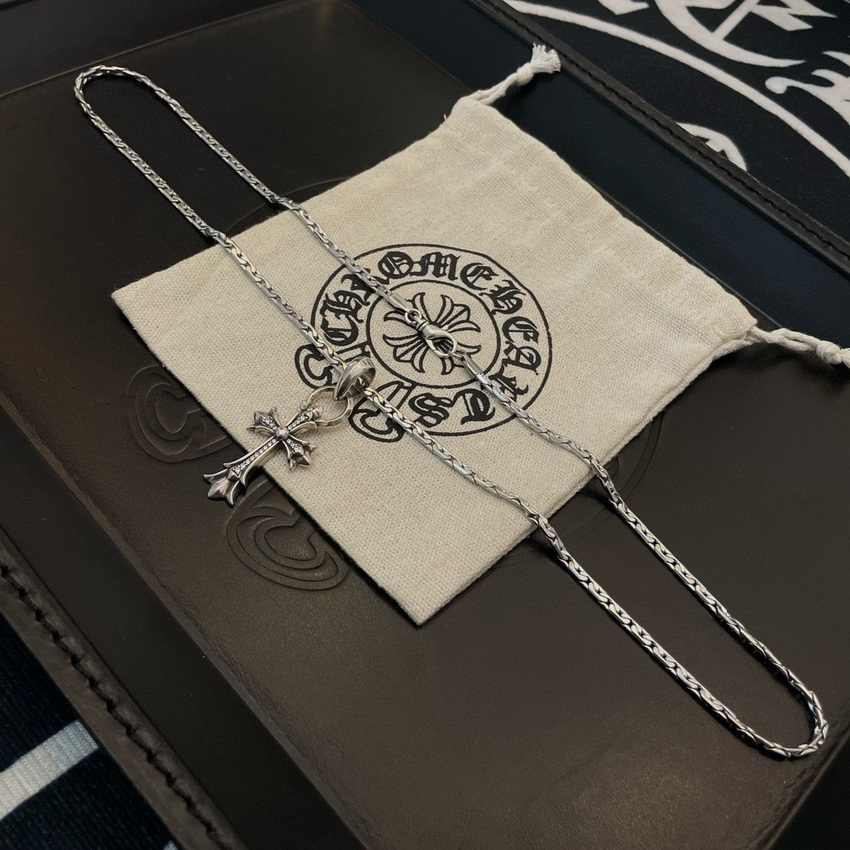 Ch**me He**ts necklace-029