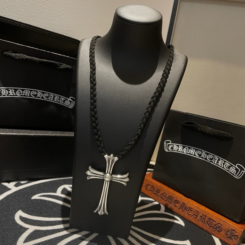 Ch**me He**ts necklace-034