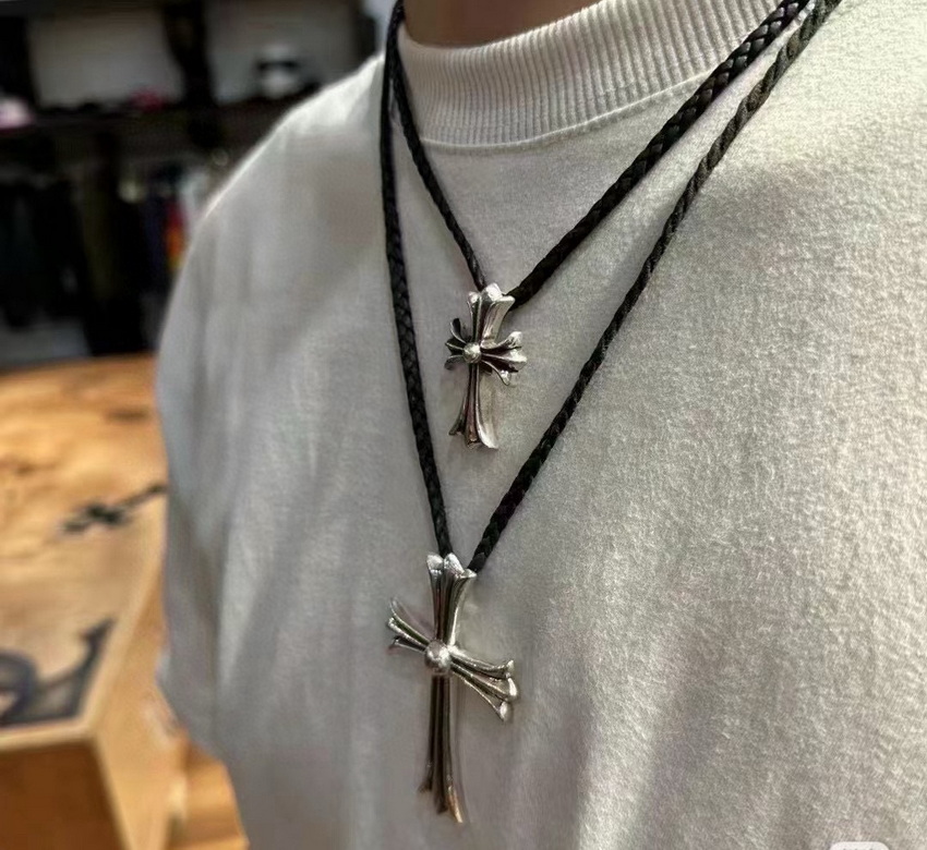 Ch**me He**ts necklace-034