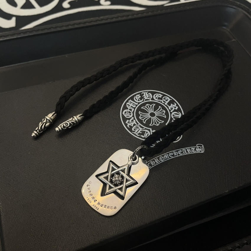 Ch**me He**ts necklace-035