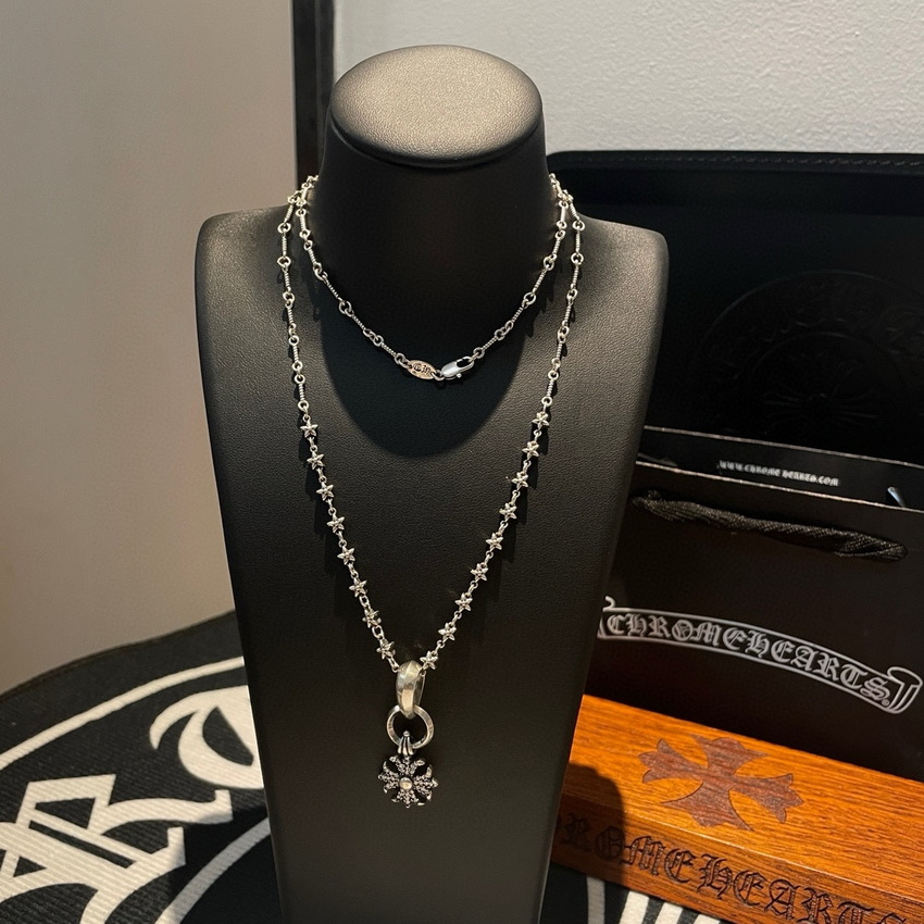 Ch**me He**ts necklace-036