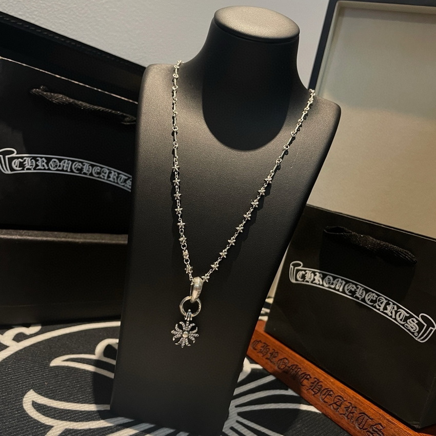 Ch**me He**ts necklace-036