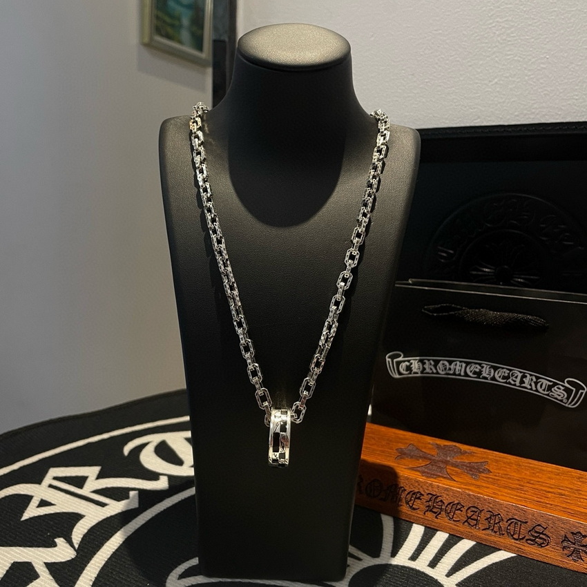 Ch**me He**ts necklace-044