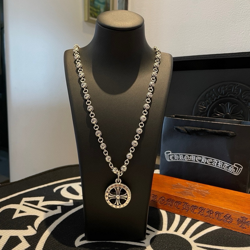 Ch**me He**ts necklace-048