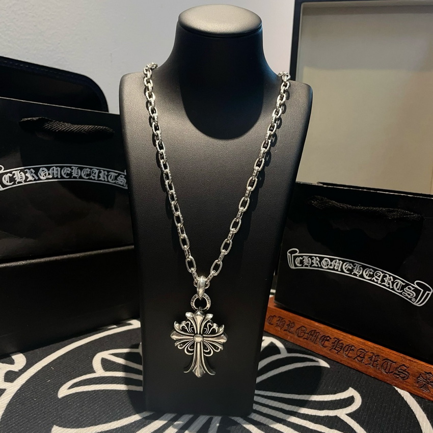 Ch**me He**ts necklace-057
