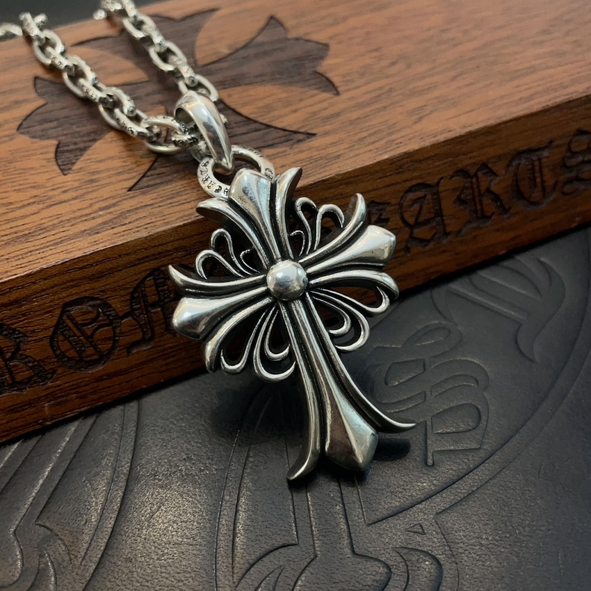 Ch**me He**ts necklace-057