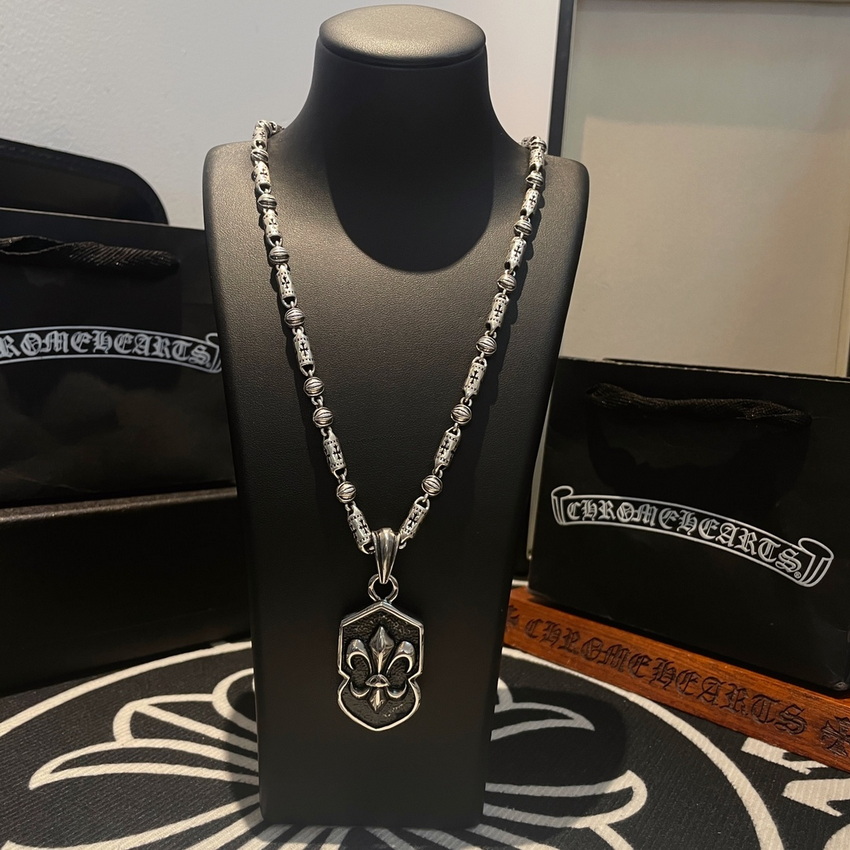 Ch**me He**ts necklace-060