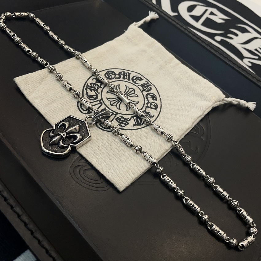 Ch**me He**ts necklace-060