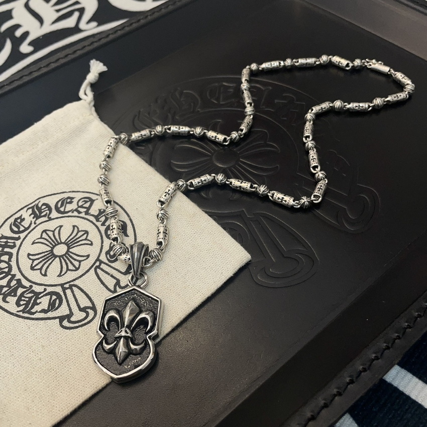 Ch**me He**ts necklace-060