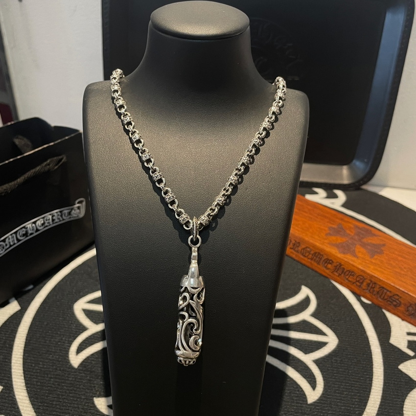 Ch**me He**ts necklace-064