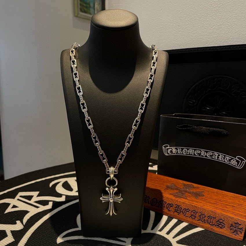 Ch**me He**ts necklace-066