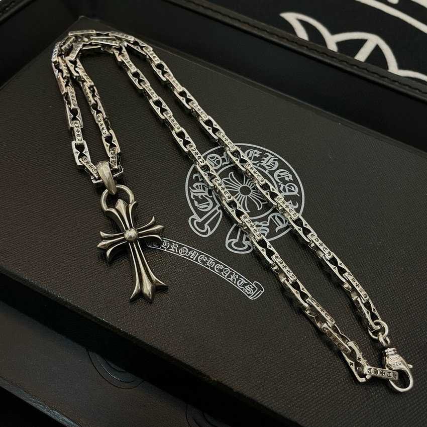 Ch**me He**ts necklace-066