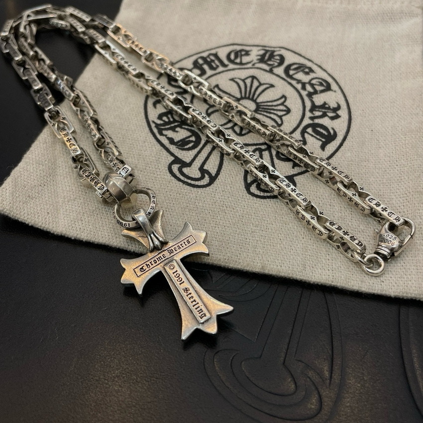 Ch**me He**ts necklace-066