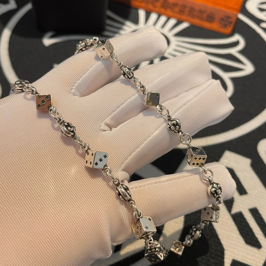 Ch**me He**ts necklace-077