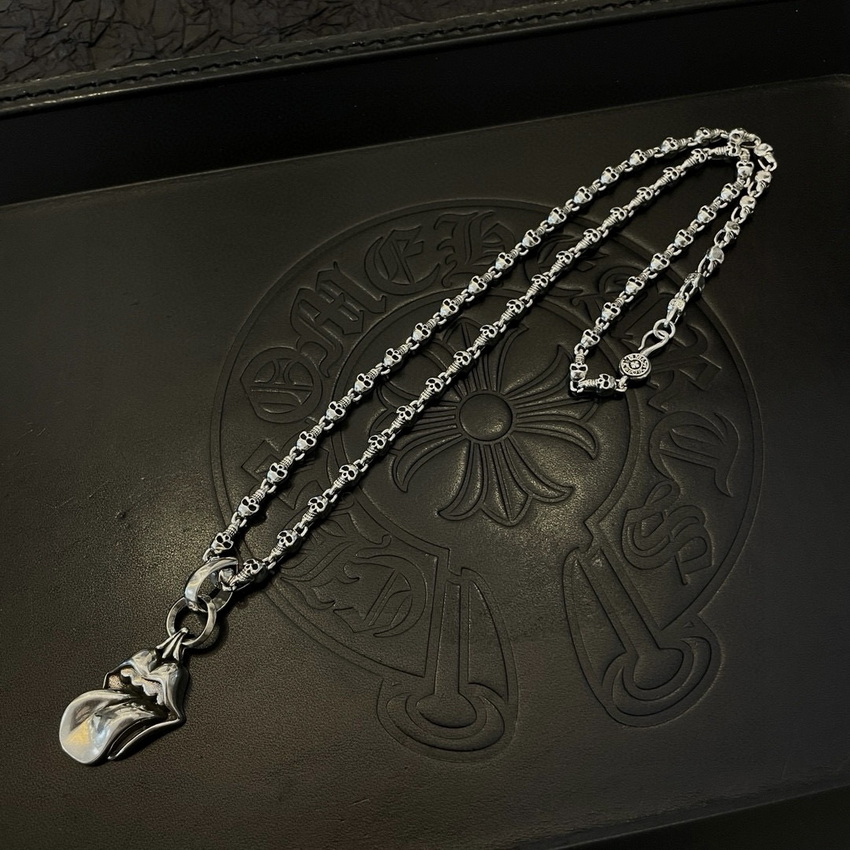 Ch**me He**ts necklace-078