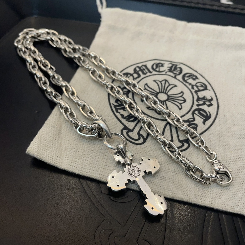 Ch**me He**ts necklace-079