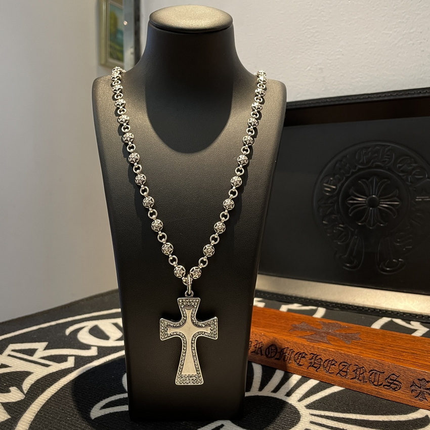Ch**me He**ts necklace-090