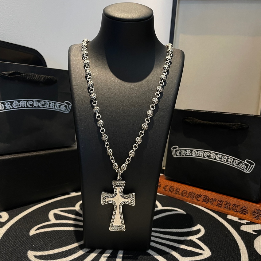 Ch**me He**ts necklace-090