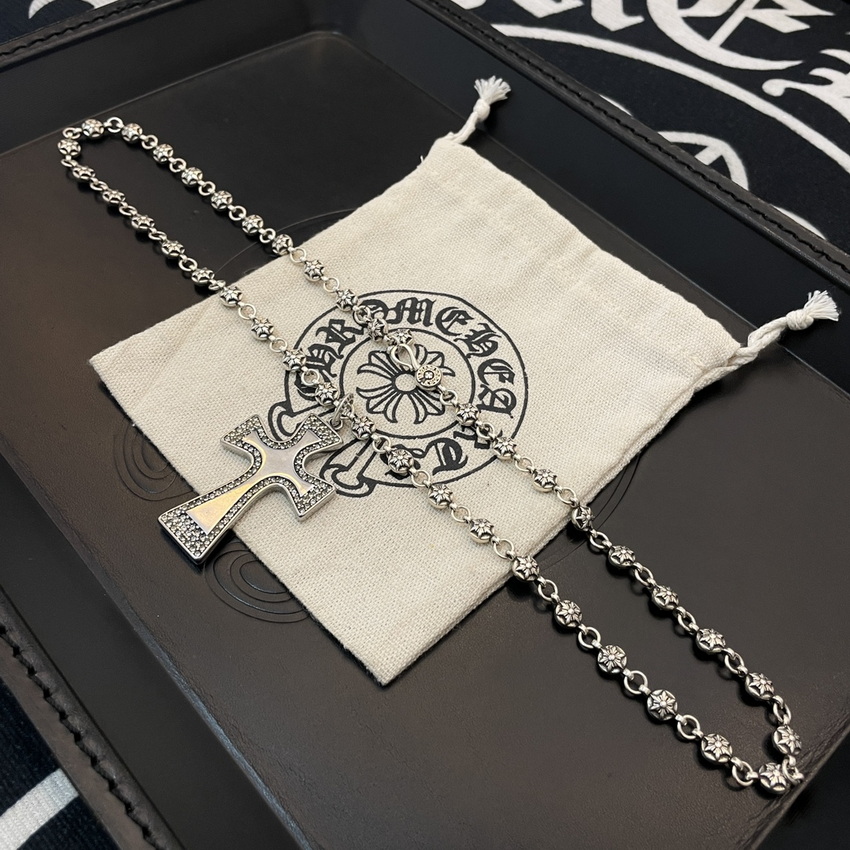Ch**me He**ts necklace-090